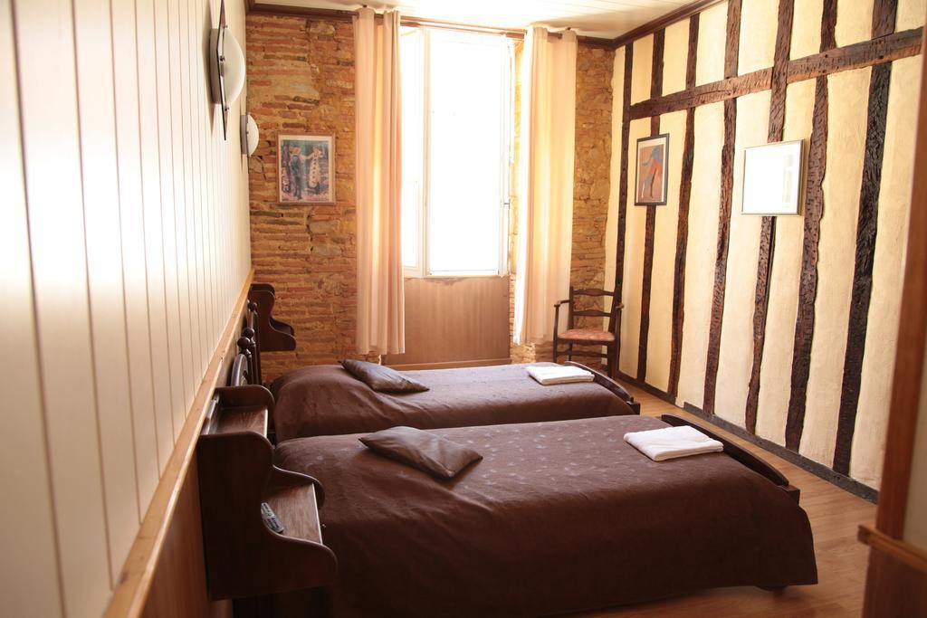 에오즈 Cafe De France B&B 객실 사진